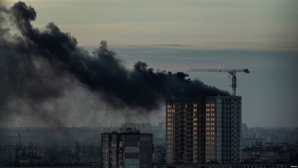 палаючий будинок