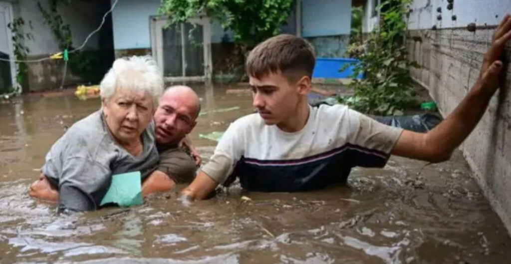 люди у повіні