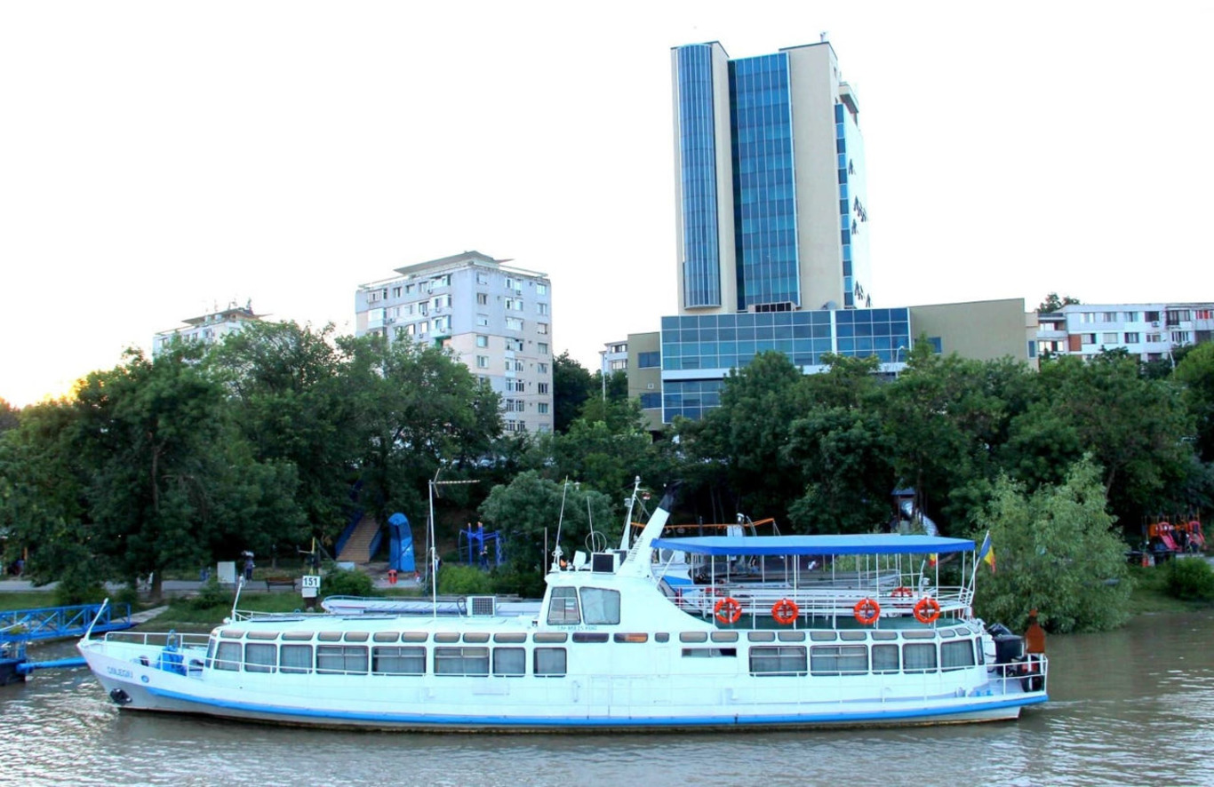 катер