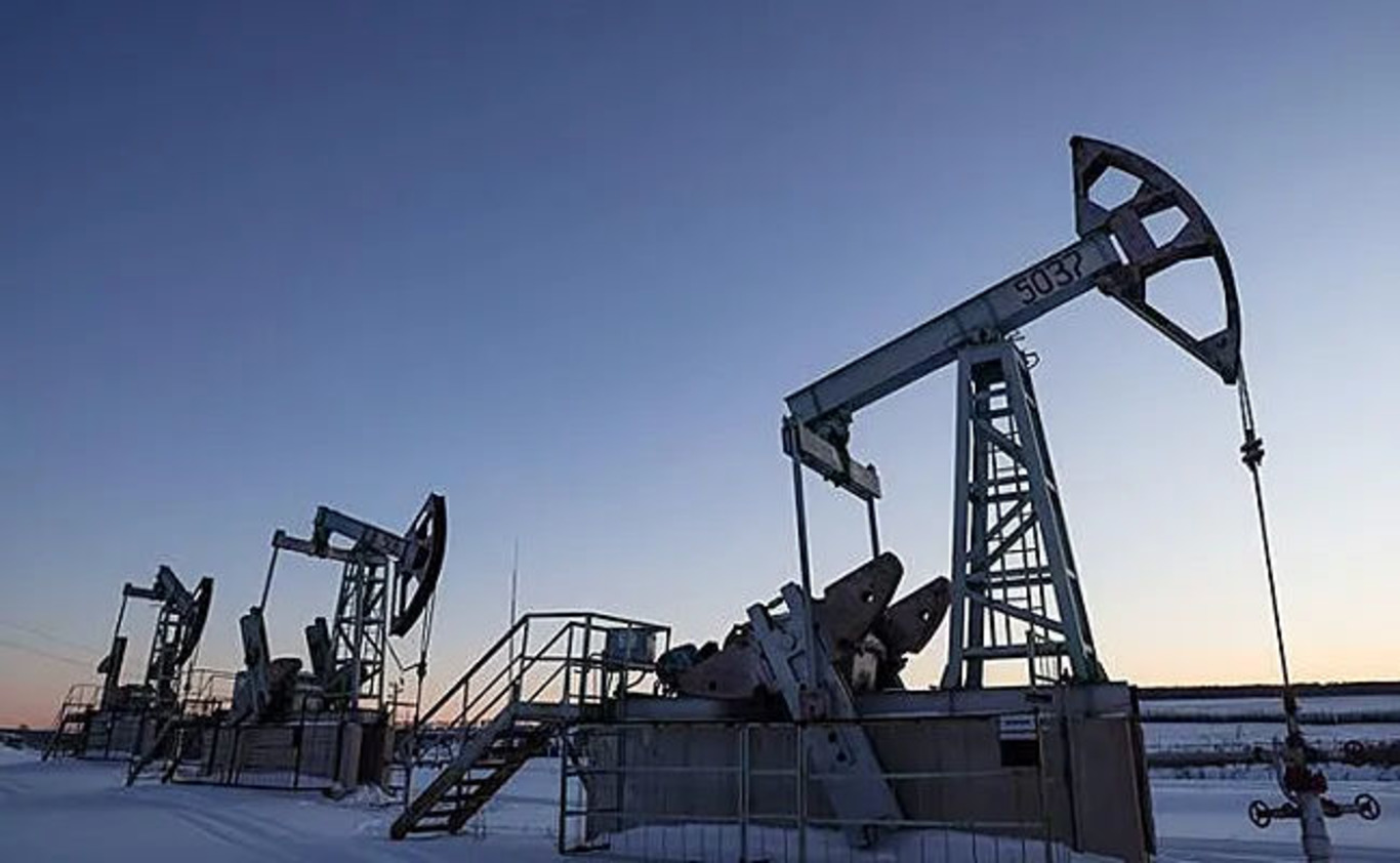 нафтовидобувальні вежі