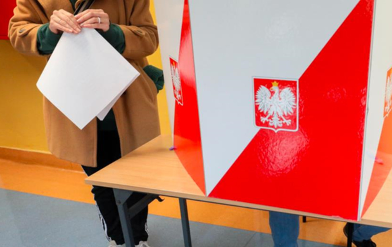 виборча урна в Польщі