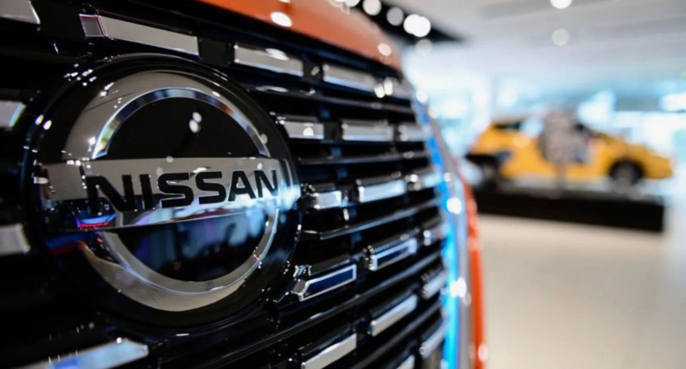логотип Nissan
