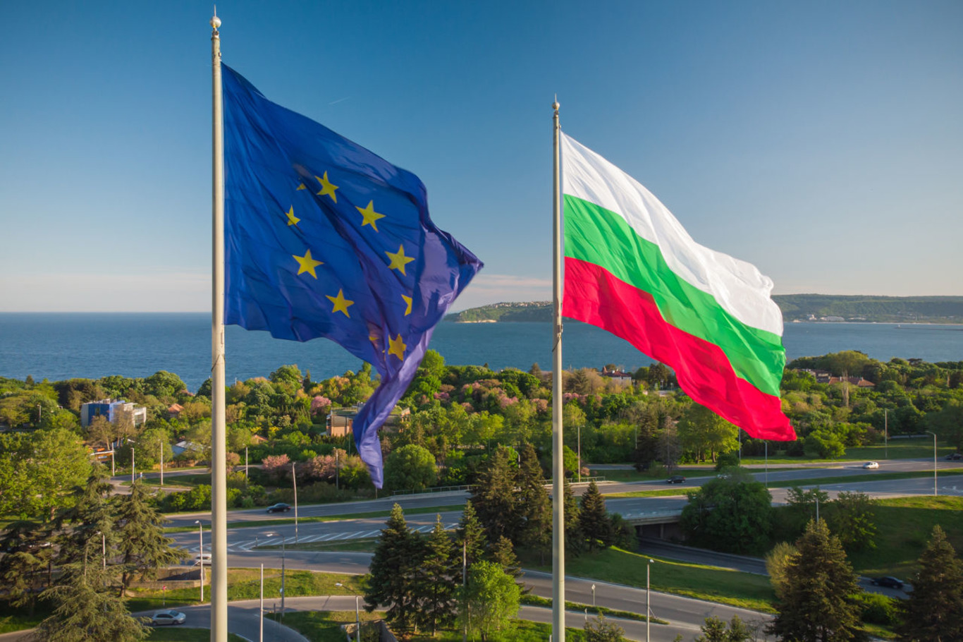 прапори ЄС та Болгарії