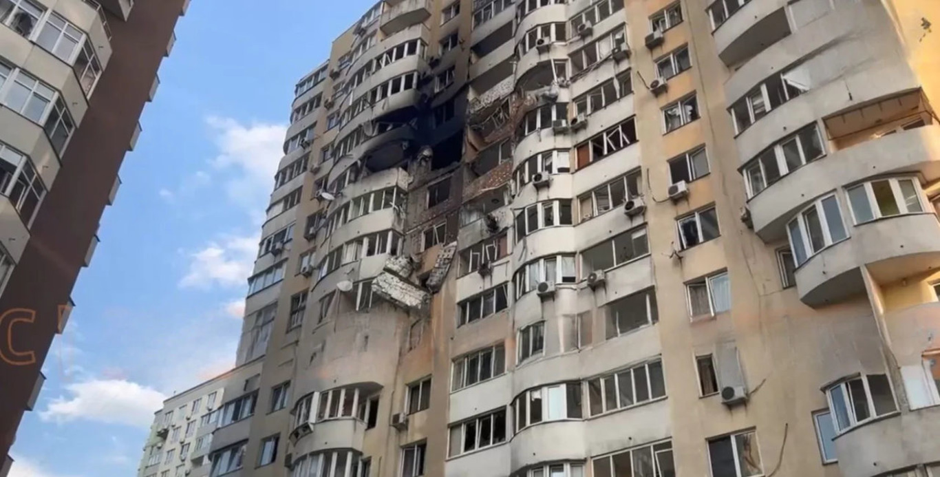 пошкоджений будинок