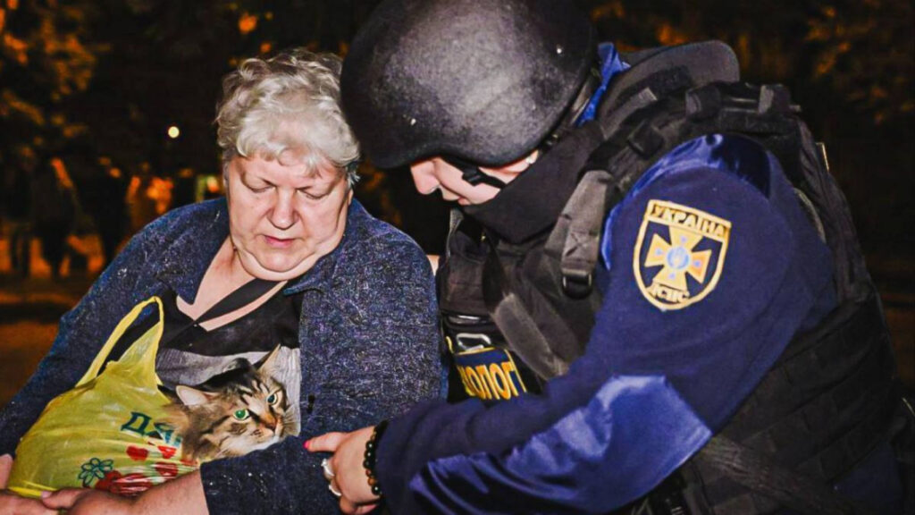 жінка постраждала внаслідок ракетного удару