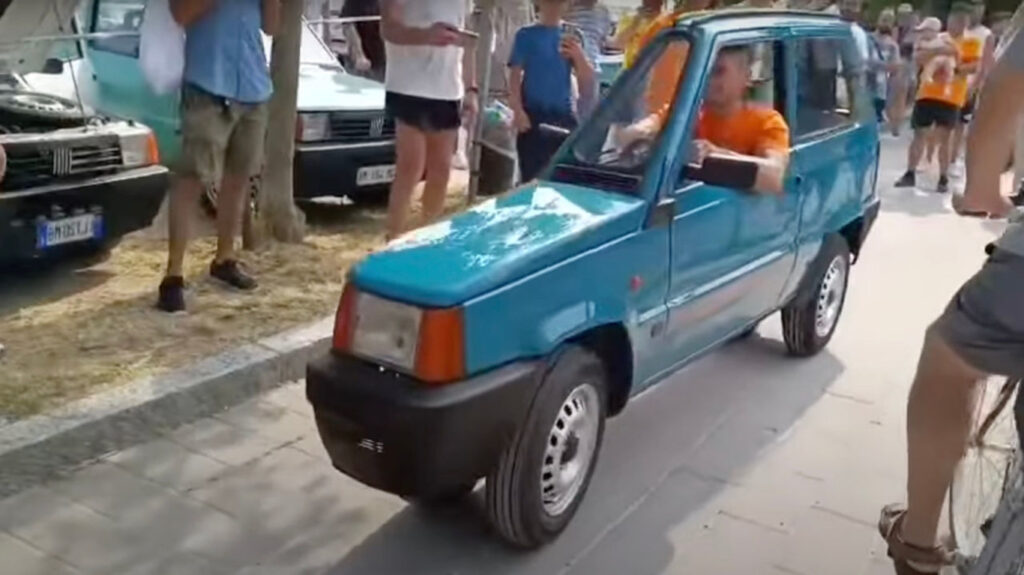 автомобіль Fiat