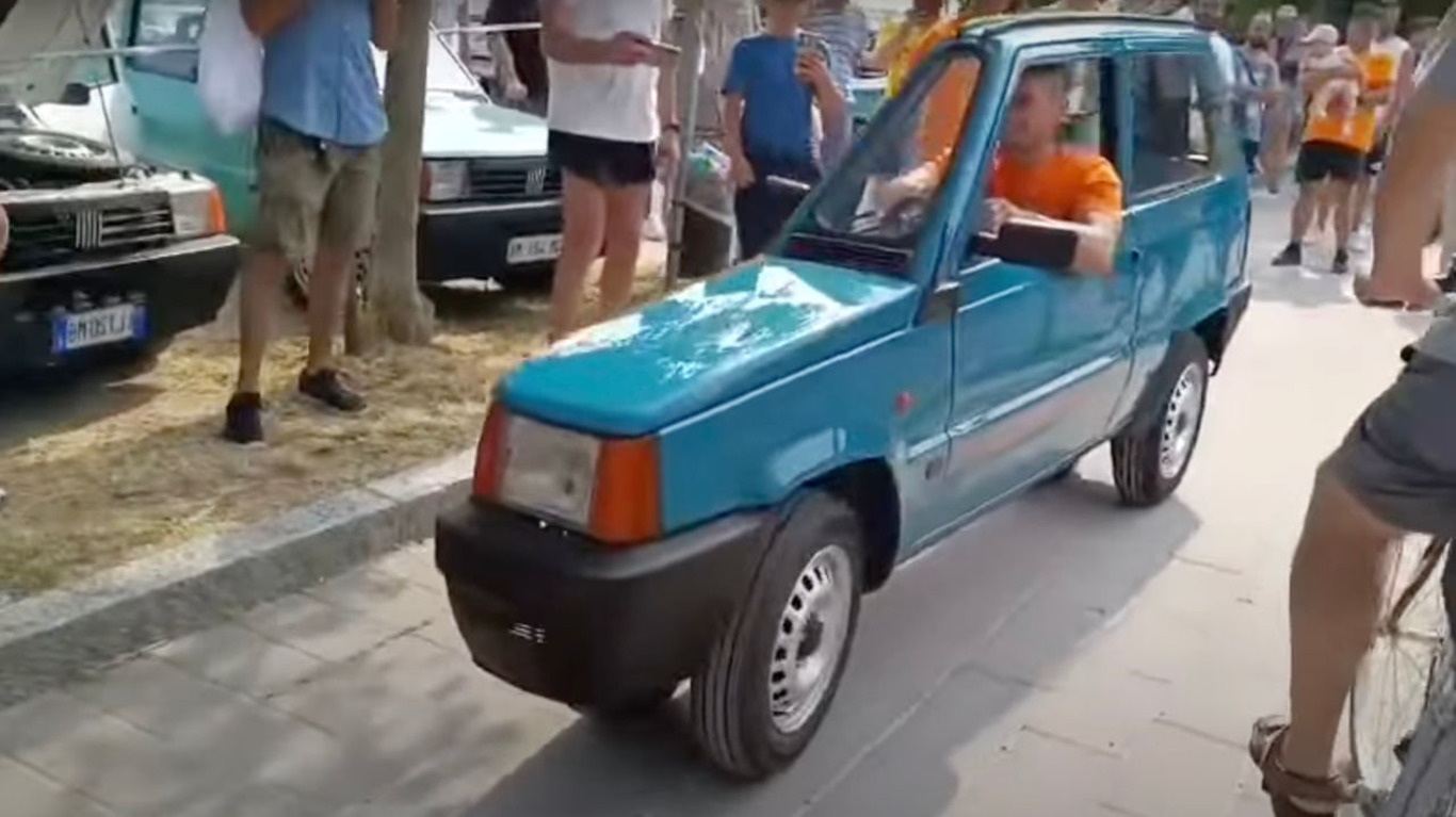автомобіль Fiat