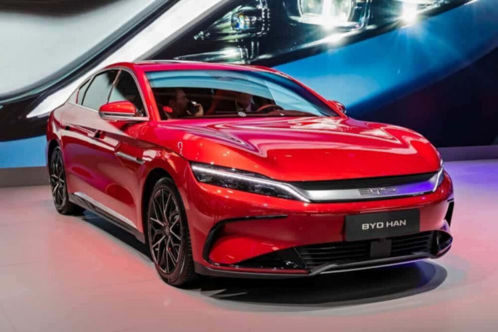 автомобіль BYD Han