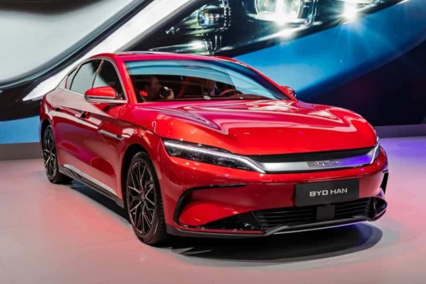 автомобіль BYD Han
