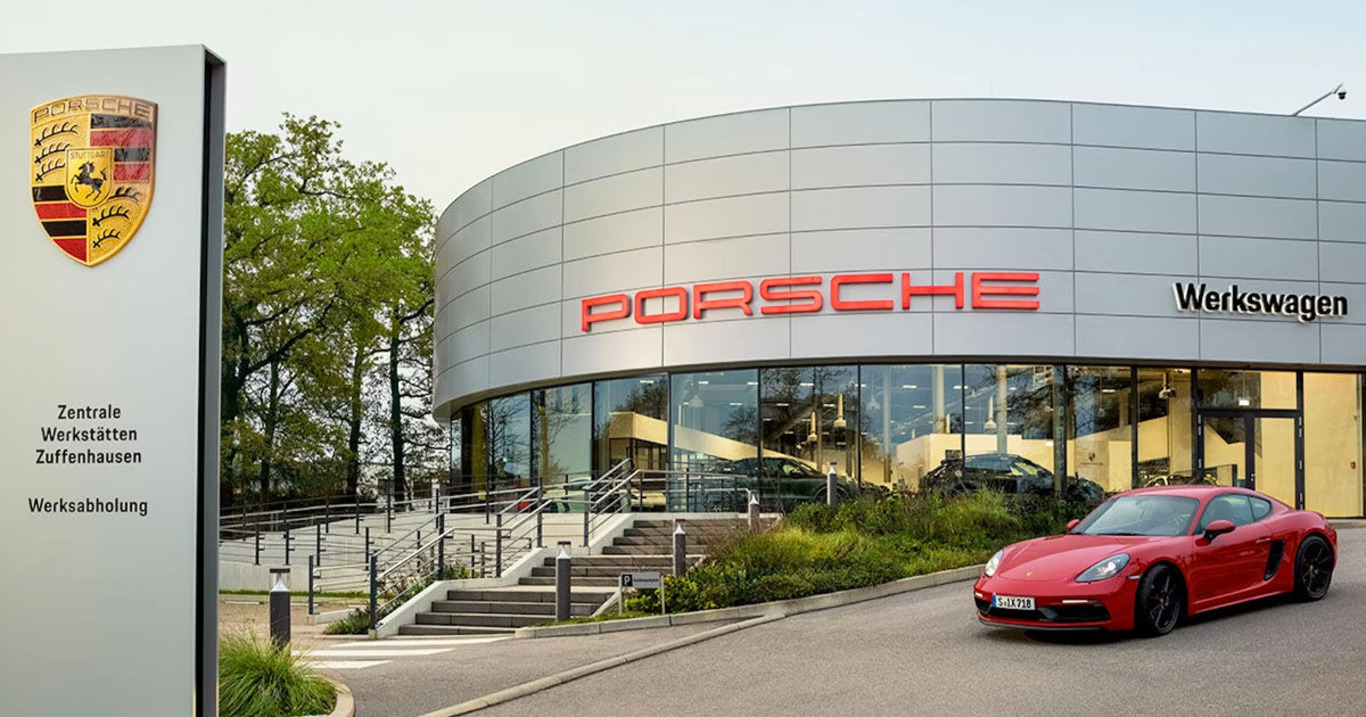 автосалон Porsche