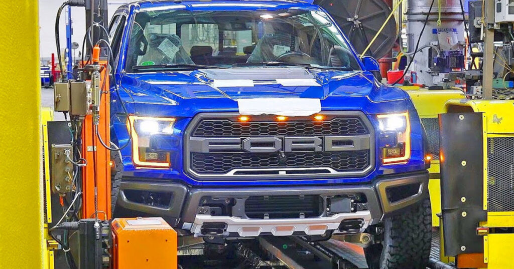 автомобіль Ford