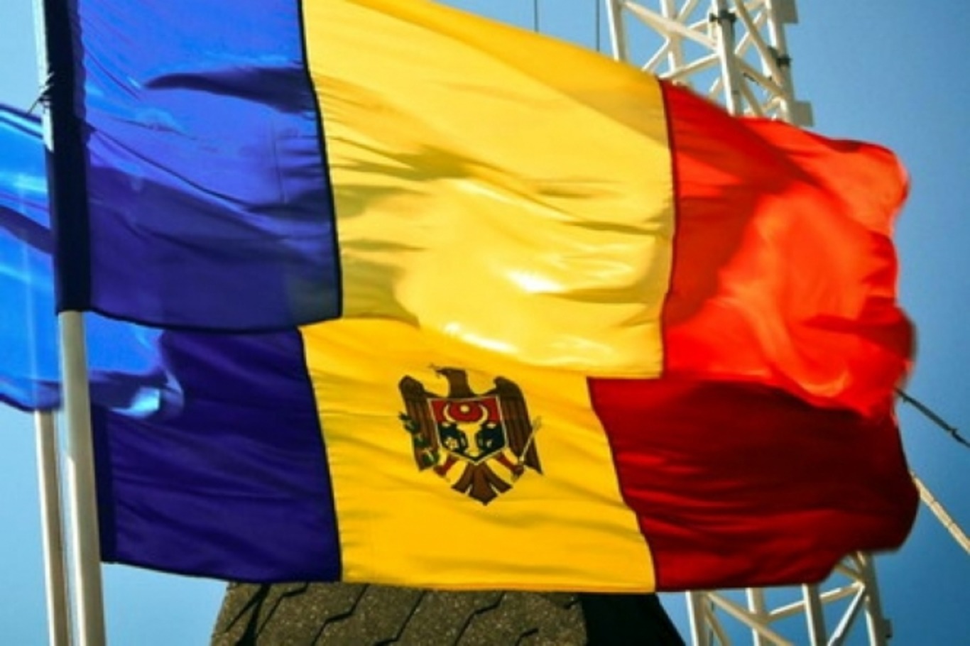 прапори Румунії та молдови
