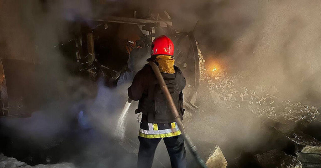 працівник МНС