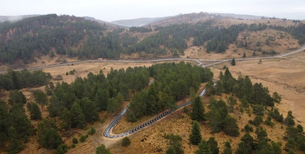 велодоріжка у лісі у Румунії