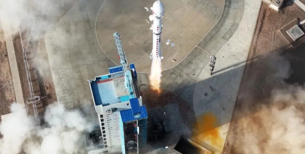 запуск ракети