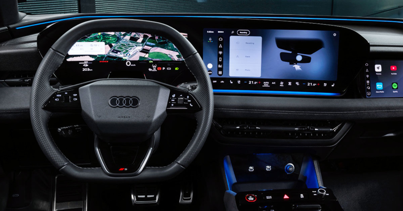 салон автомобіля Audi