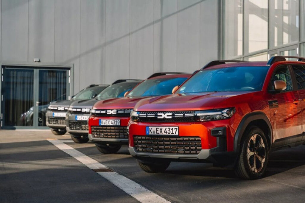 автомобілі Dacia