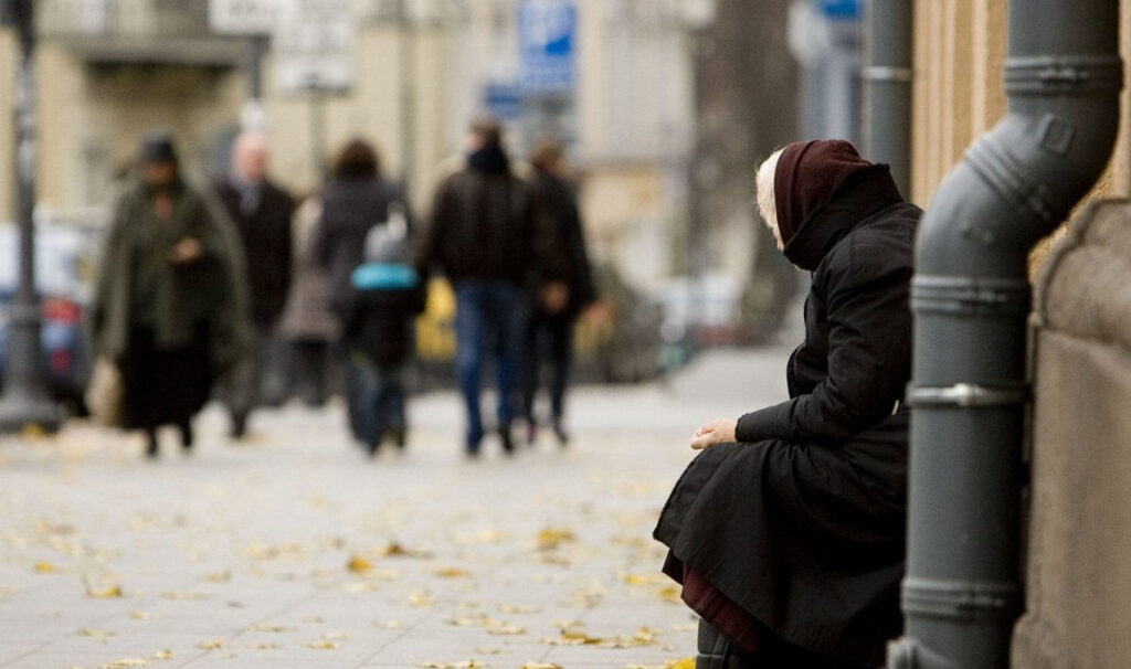 жінка жербакує