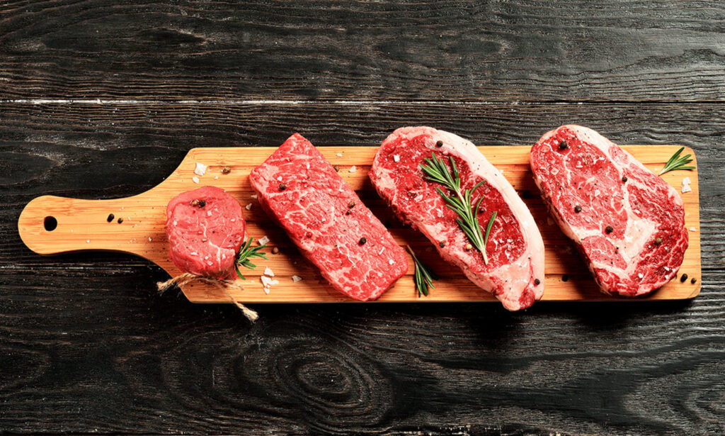 шматки яловичини