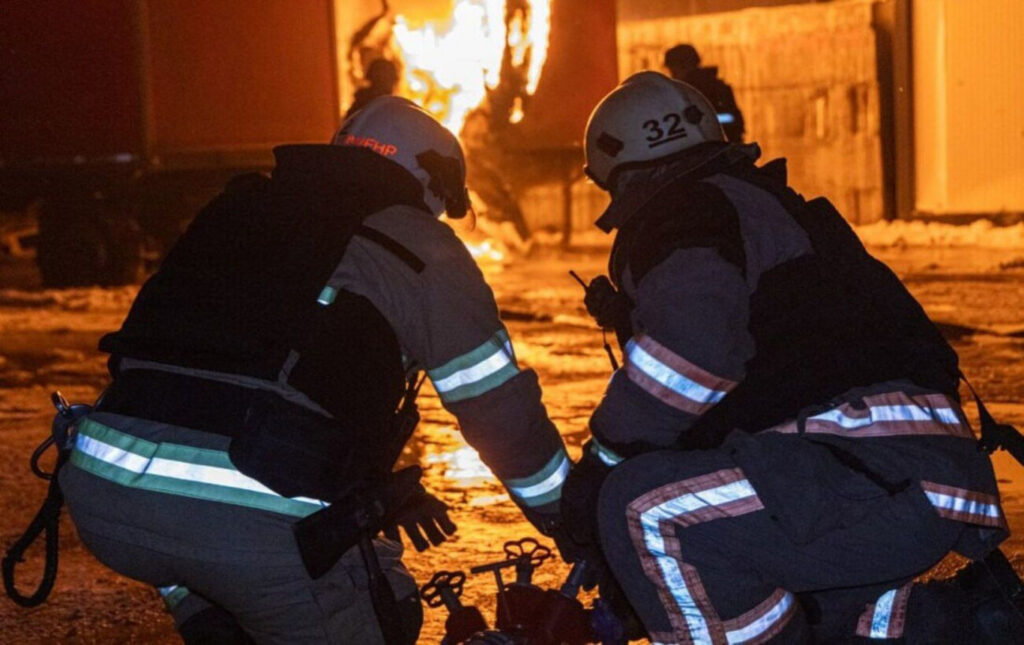 працівники МНС