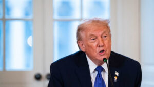 Трамп ввів мита у 25% для країн, що ведуть бізнес з Іраном