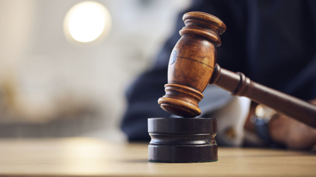 судійській молоток