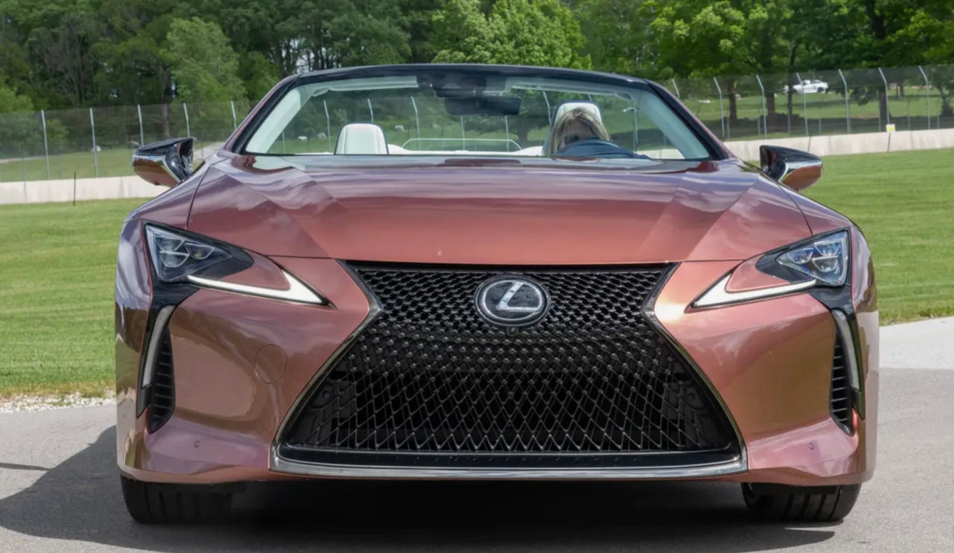 автомобіль Lexus LC 2024