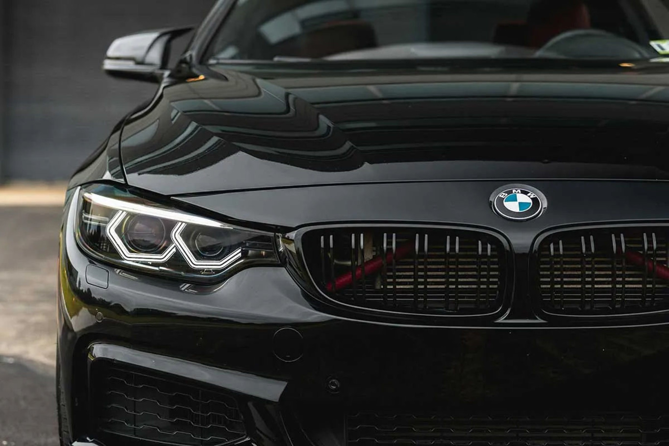 автомобіль BMW