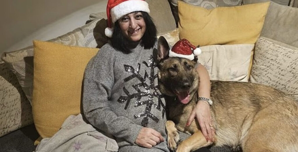 жінка із собакою