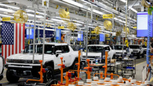 Автоконцерни США втратили понад $50 млрд через «міхур, що лопнув», електромобілів