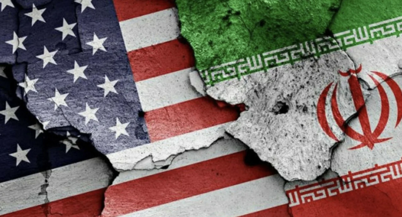 прапори США та Ірану