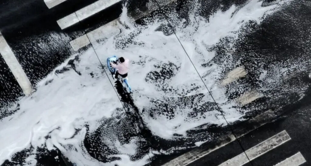 калюжа пілся дощу