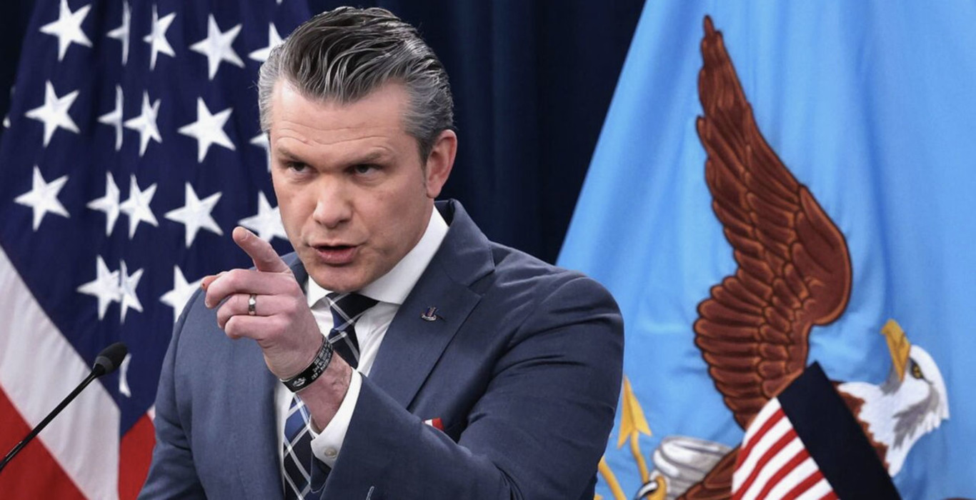 чиновник з США