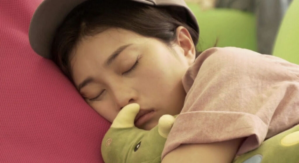 жінка спить