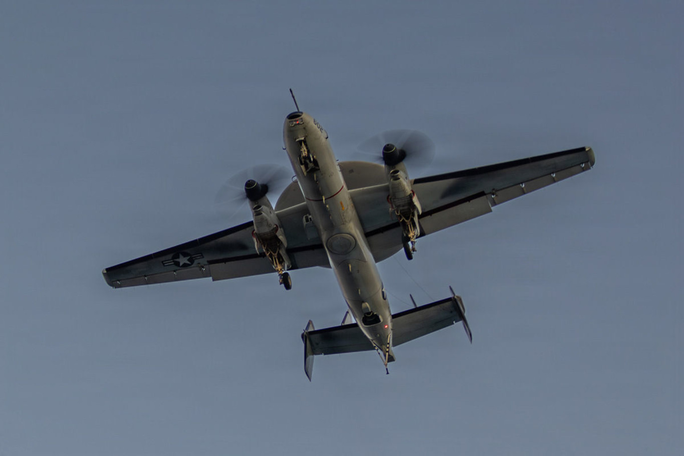 військовий літак