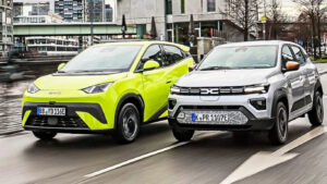 Продажі Dacia впали до мінімуму за 20 років на тлі конкуренції з китайськими авто