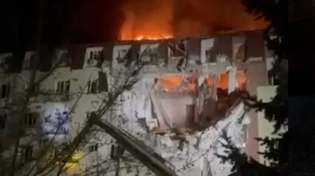 наслідки ракетного удару по будинку