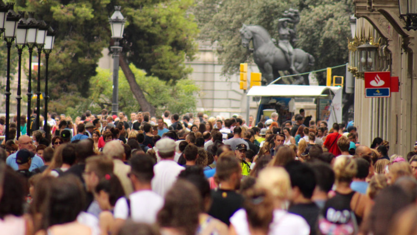 люди на вулиці