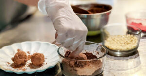 Виробники шоколаду шукають заміну какао через нестабільні ціни на нього