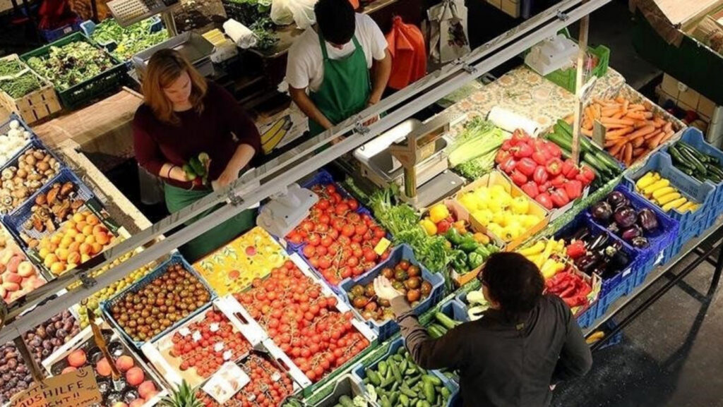 суперкмаркет з продуктами