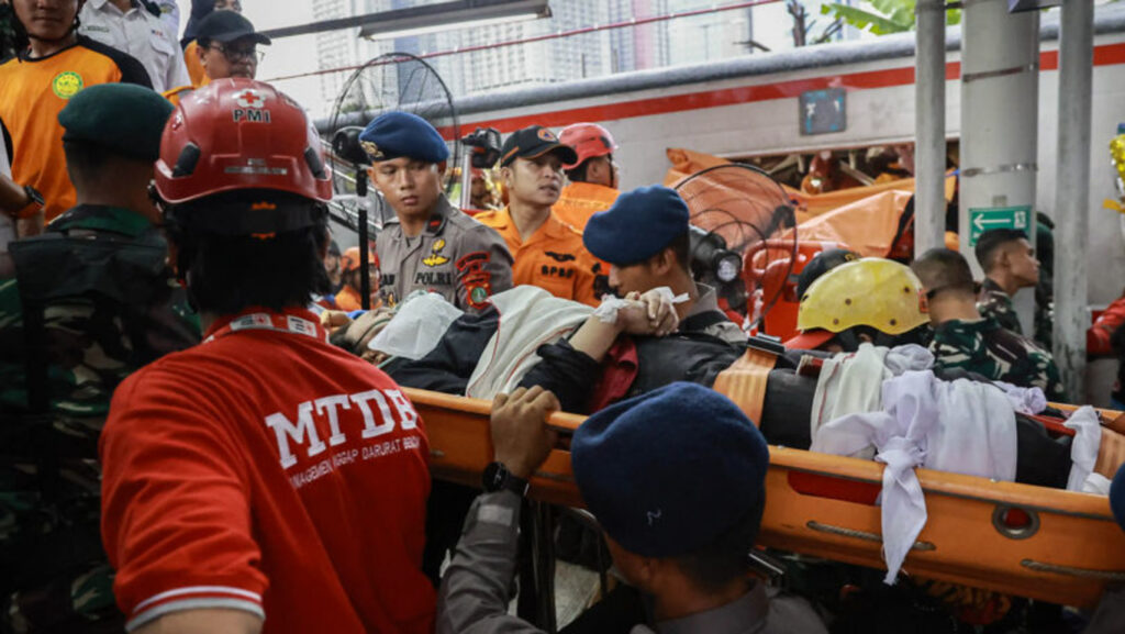постраждалі внаслідок зіткнення поїзда