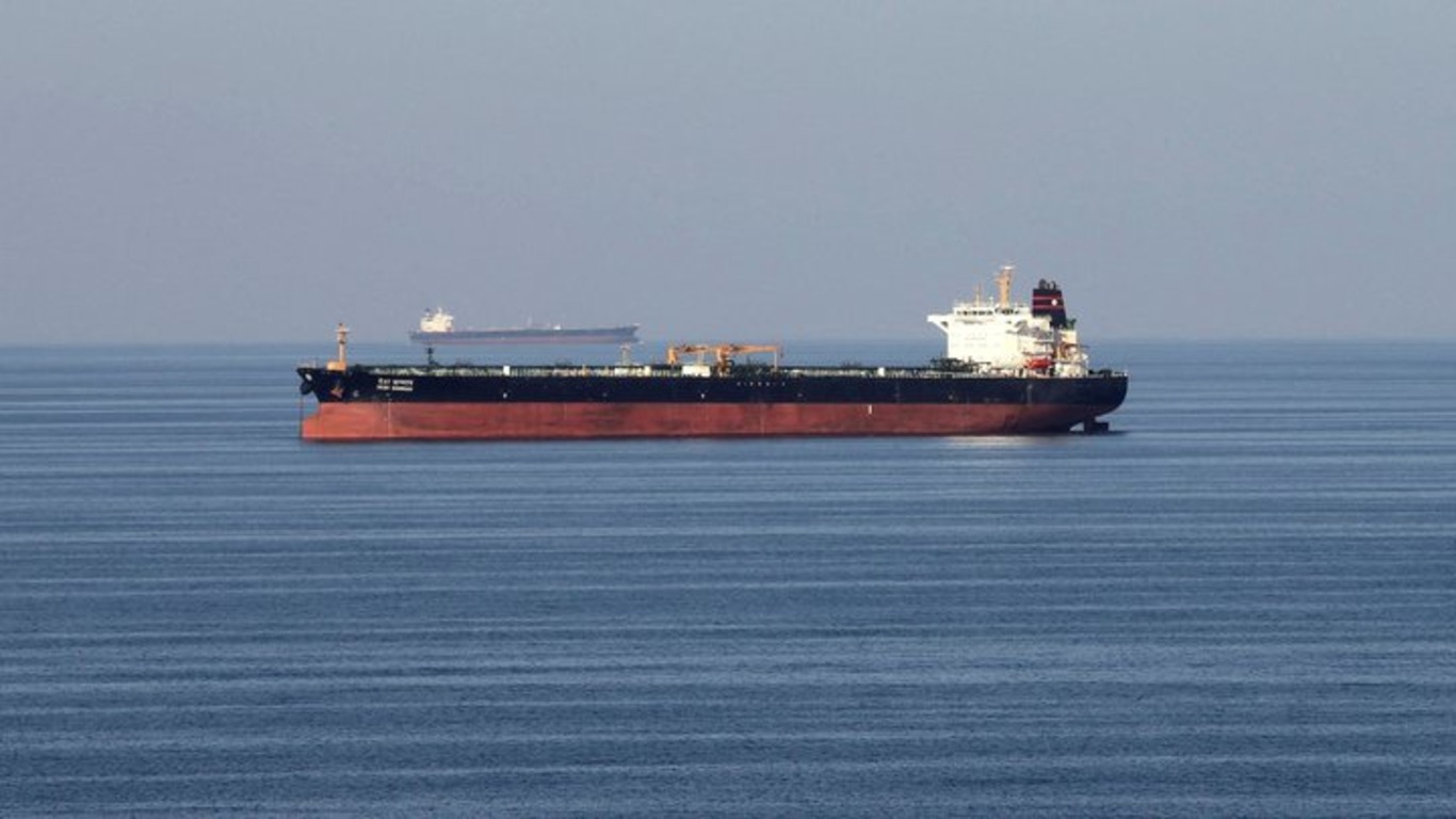 танкер у морі