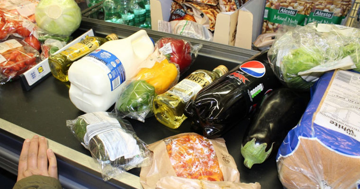 продукти у супермаркеті