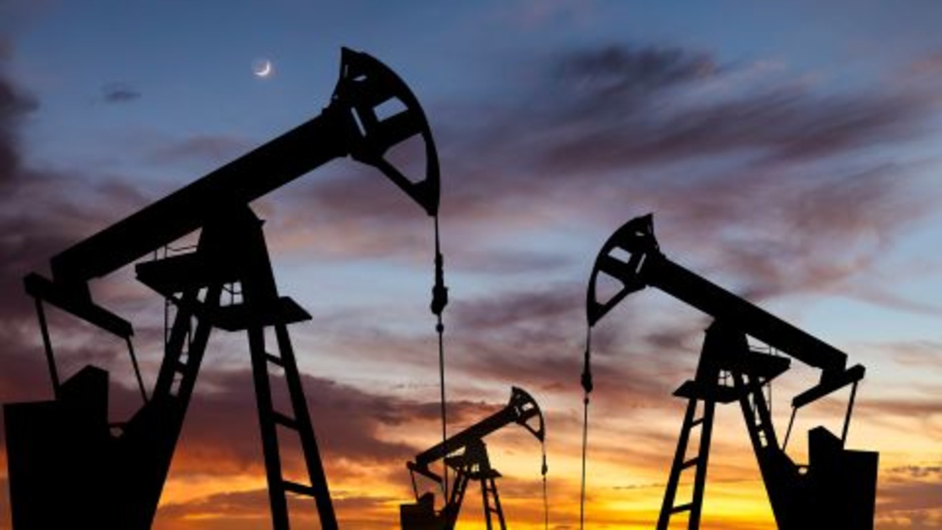 нафтовидобувальні вежі