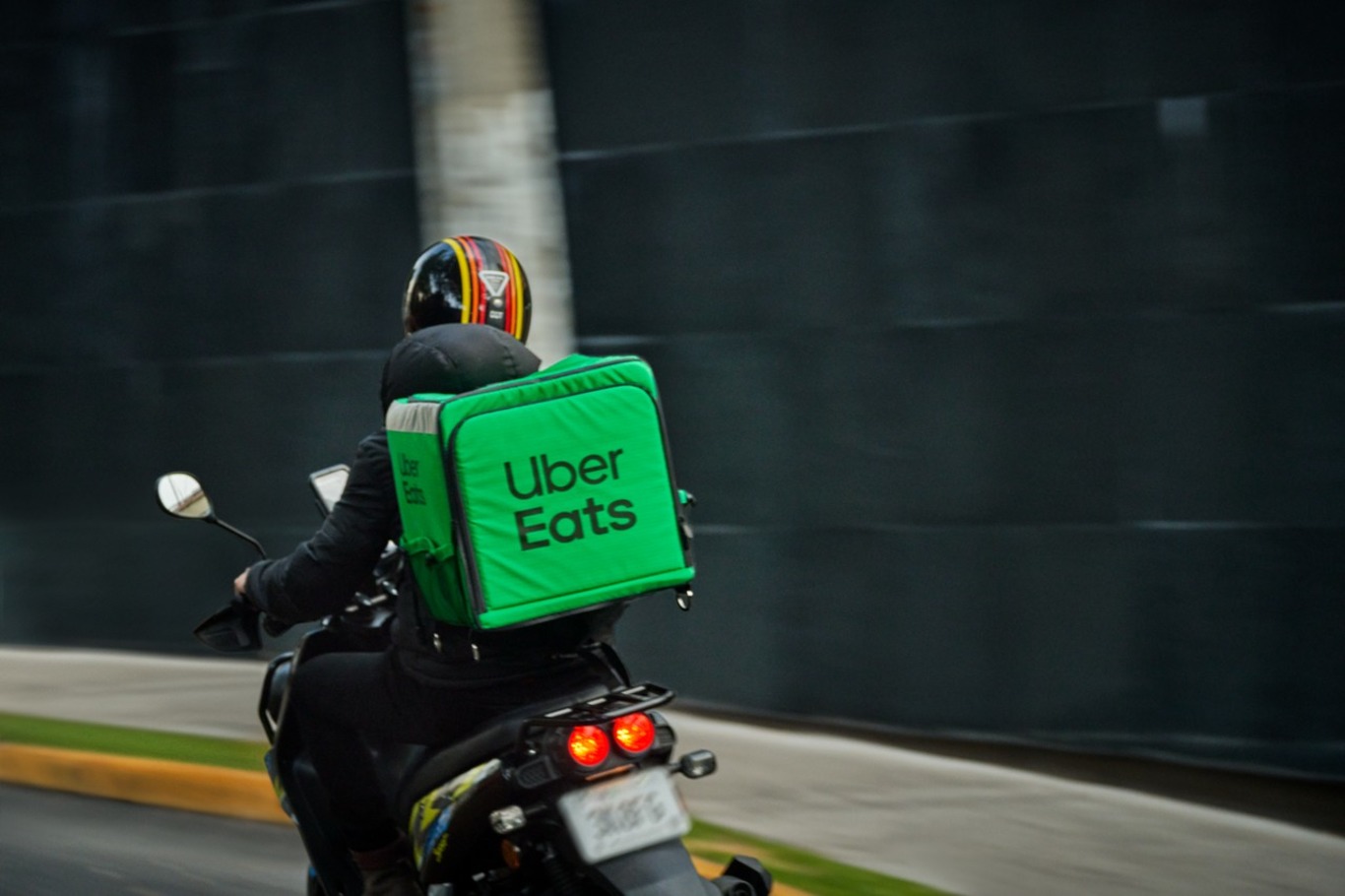 доставка Uber food
