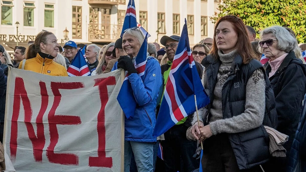протест в Ісландії