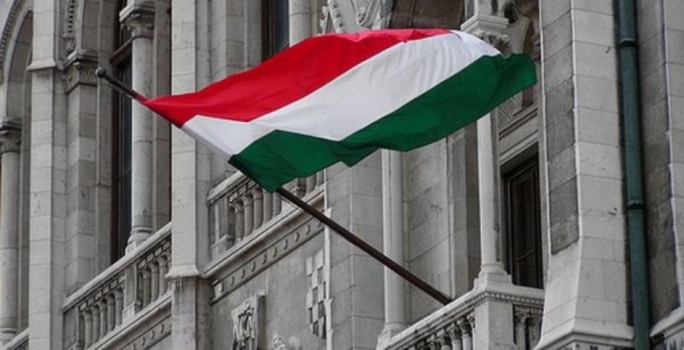 прапор Угорщини