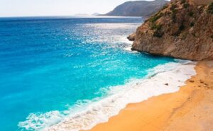 Вчені-океанологи: Середземне море нагрівається і стає солонішим з все більшою швидкістю