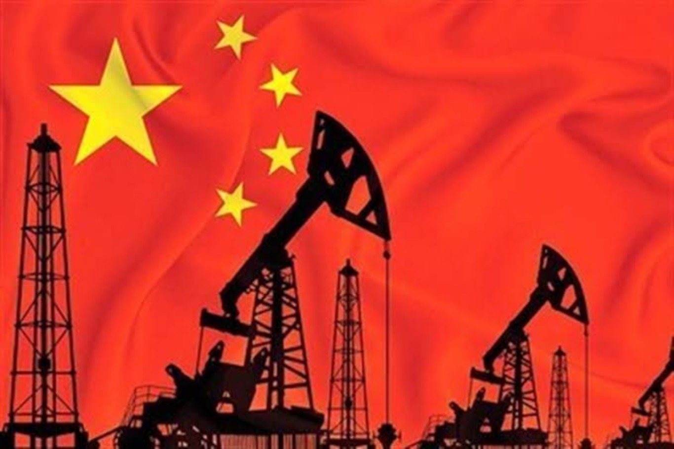 прапор Китаю та нафтовидобувальні вежі