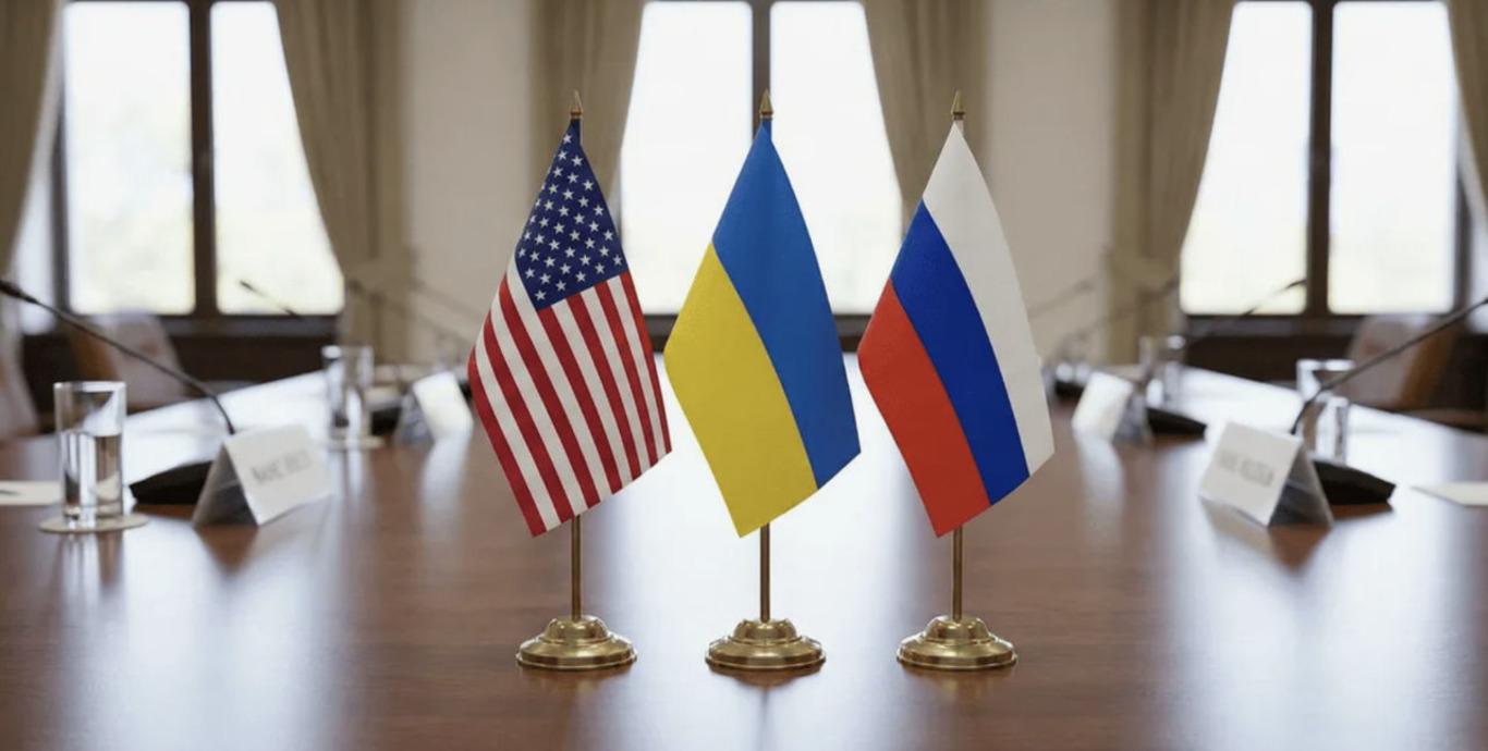 прапори США. України та Росії